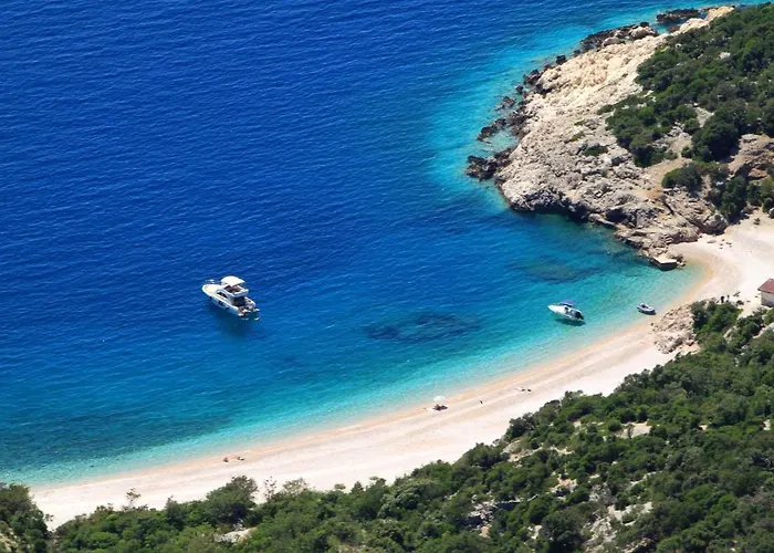 Apartment By The Sea - 13312 Cres